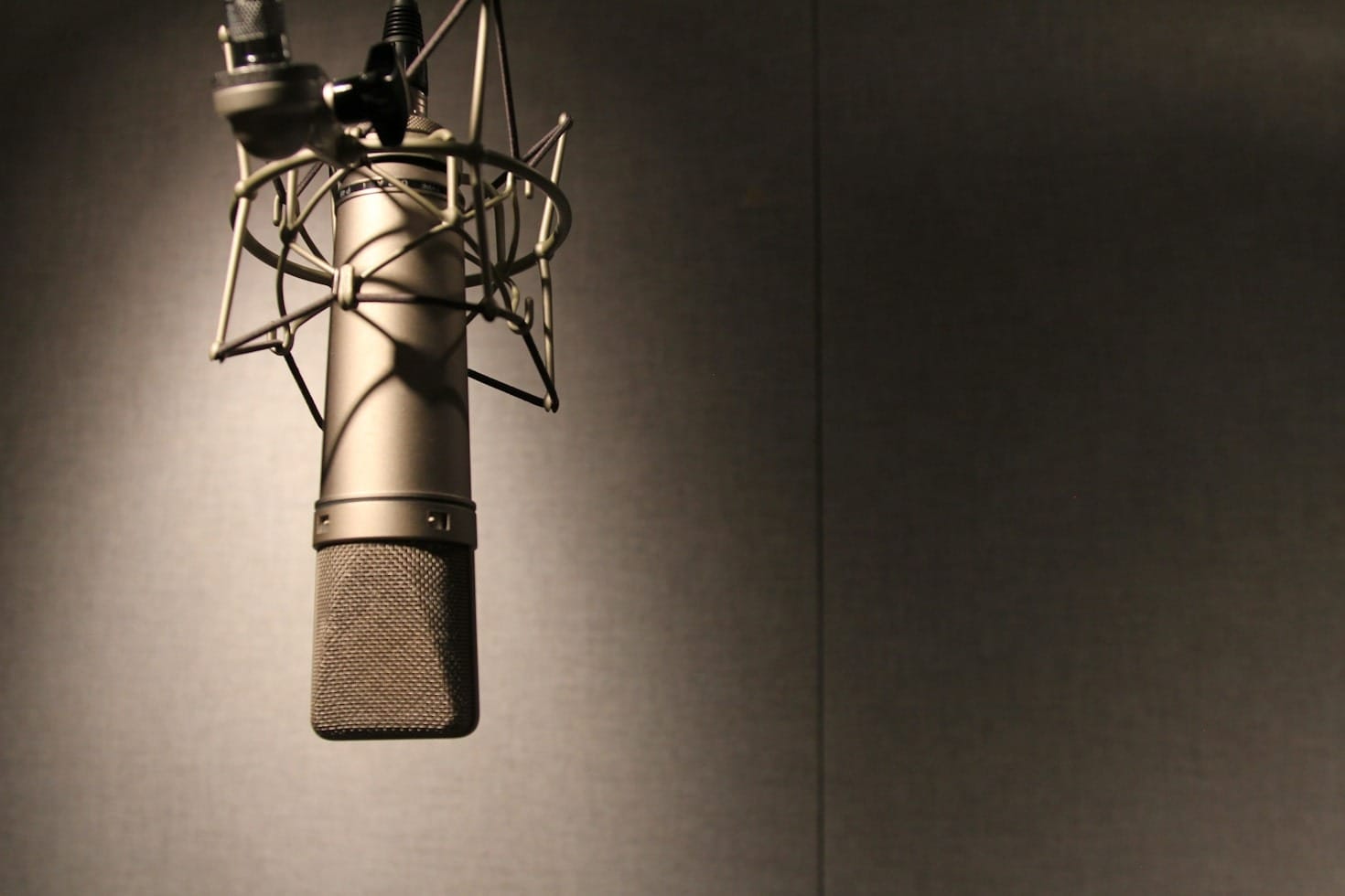 Integrating AI for Podcast Growth Strategies
